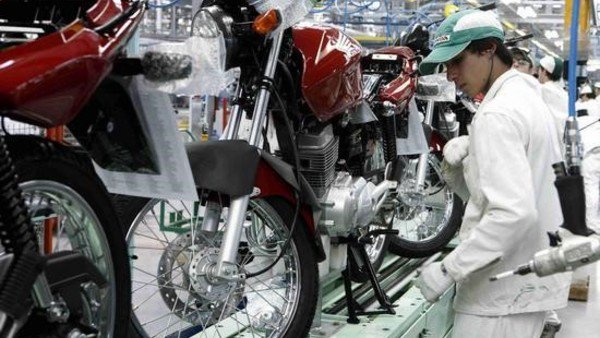MOTOS
