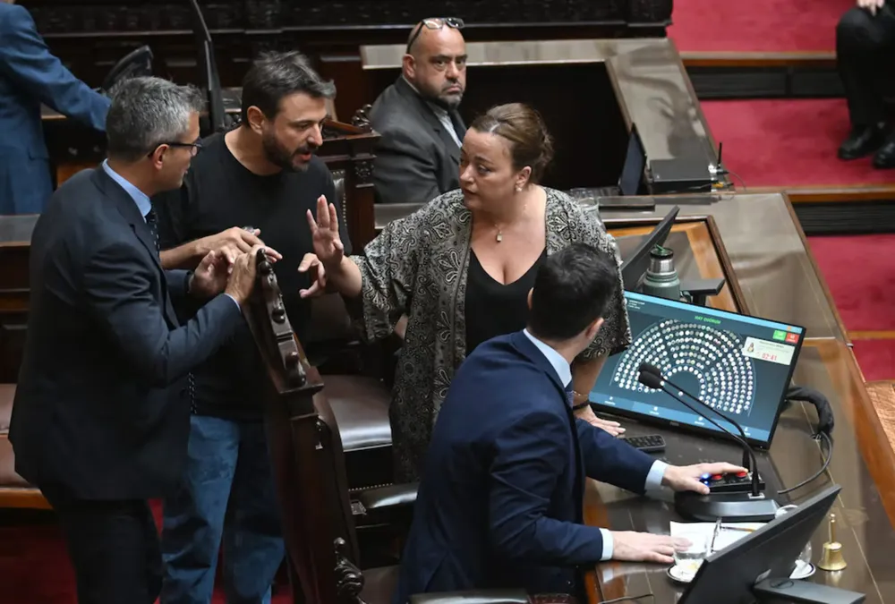 WWKAQ4GQIZHJBMYSVX7PFSQ3PE