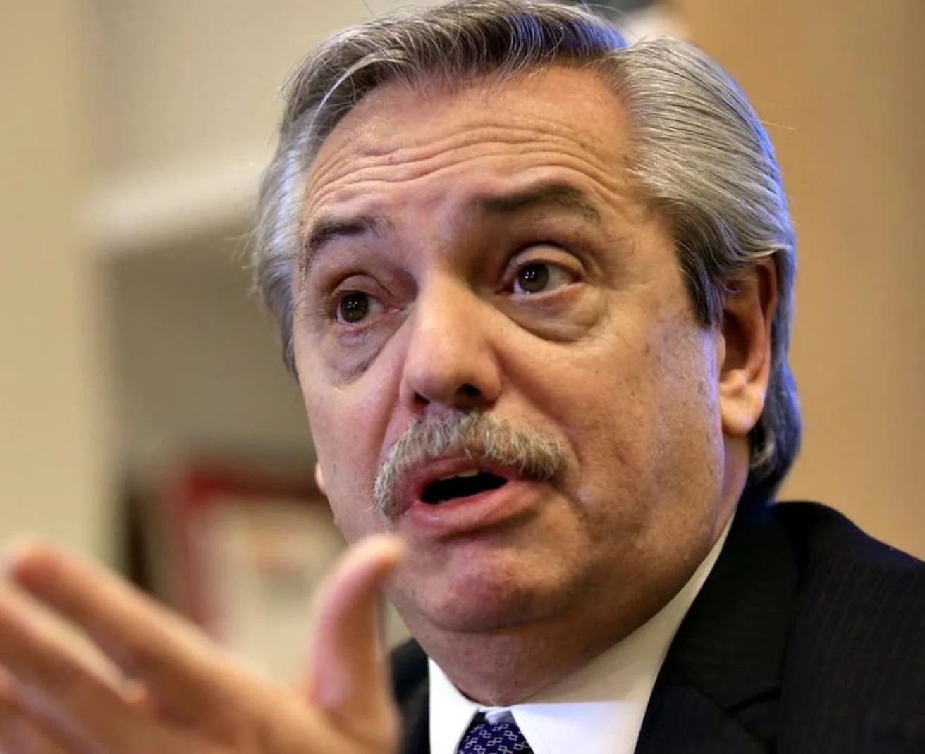 ALBERTO FERNÁNDEZ