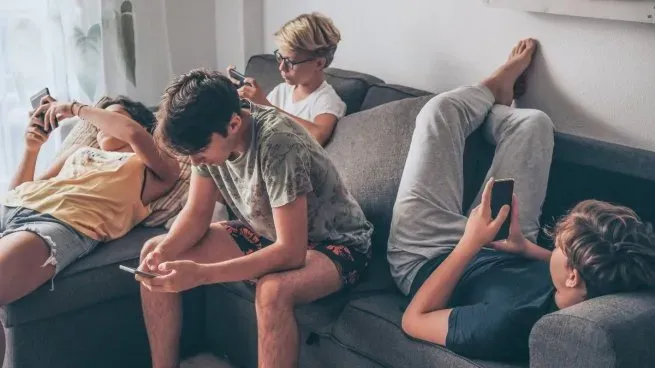 mercado-pago-celular-adolescentesjpg