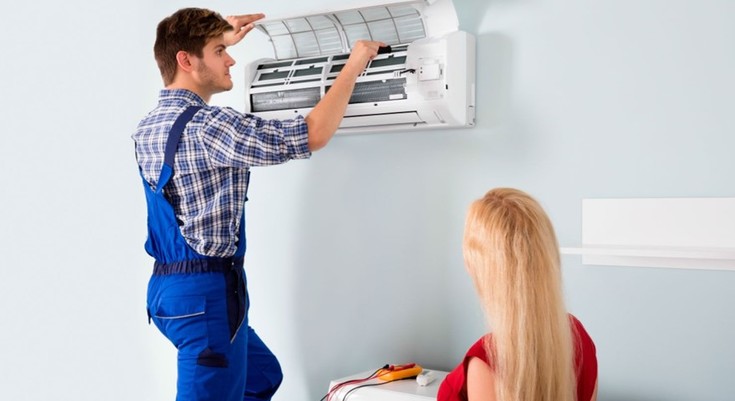 tecnico-de-reparacion-de-aire-acondicionado-barcelona