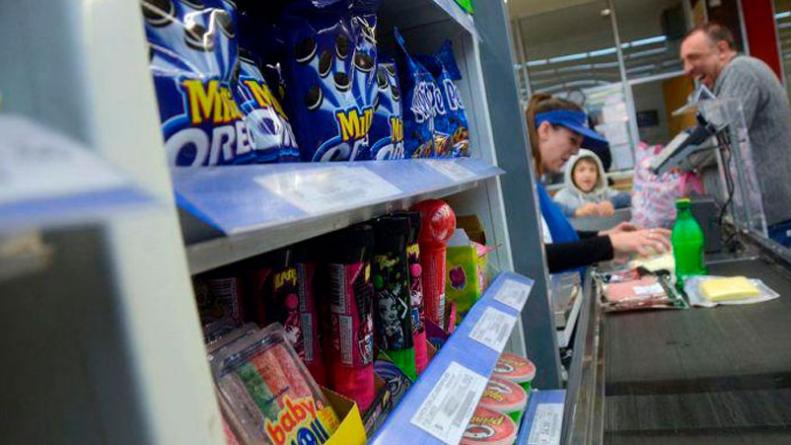 eliminan-productos-con-azucar-linea-caja-supermercados-1