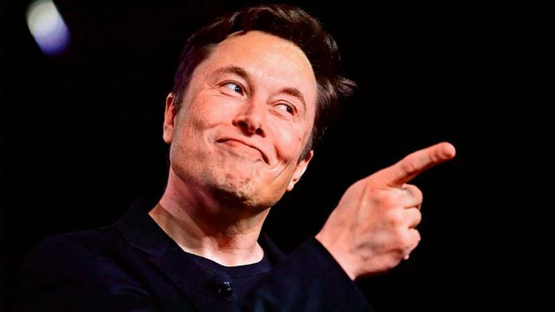 Elon-Musk-lo-volvió-a-hacer