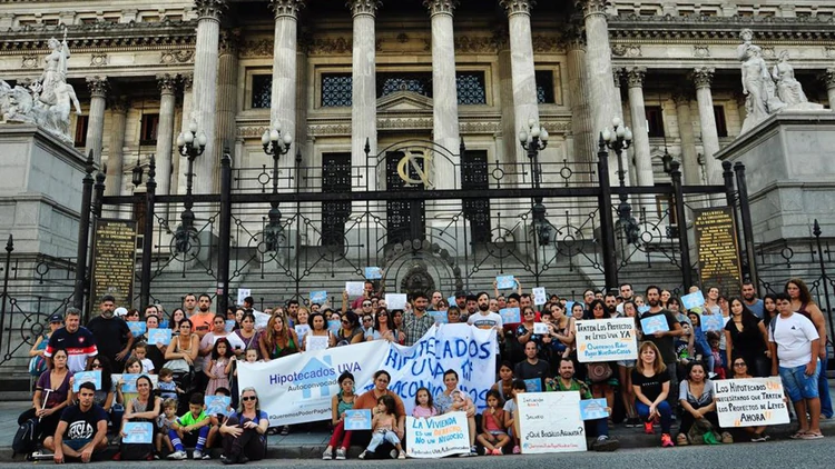 CRÉDITOS UVA