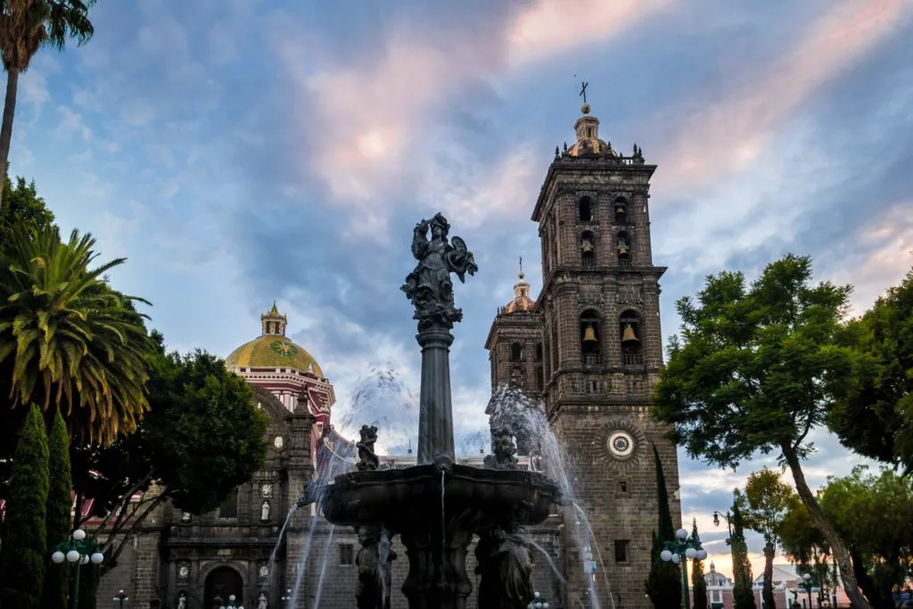 fountain-and-puebla-cathedral-puebla-mexico-1024x683