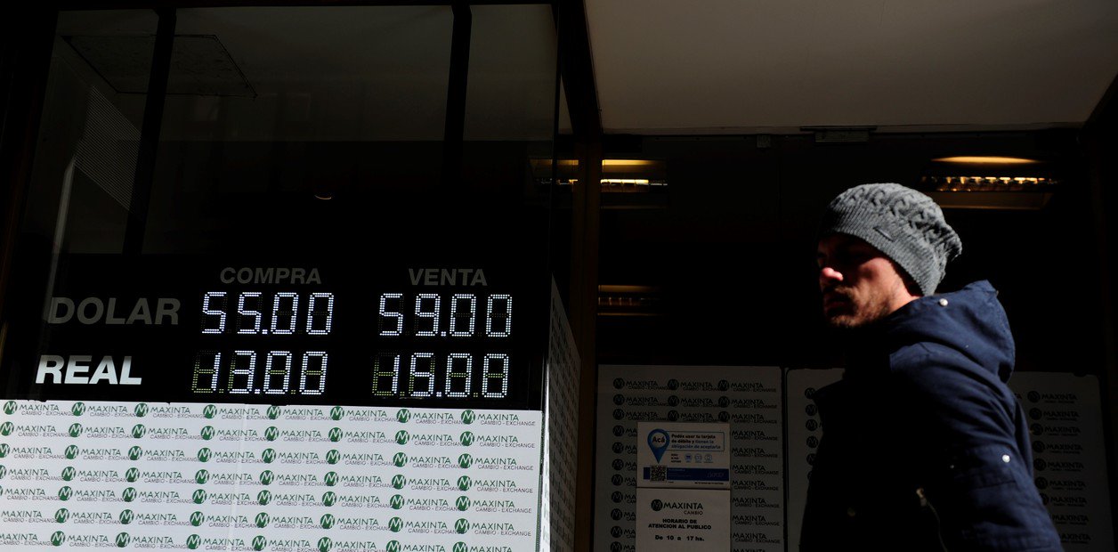 DOLAR
