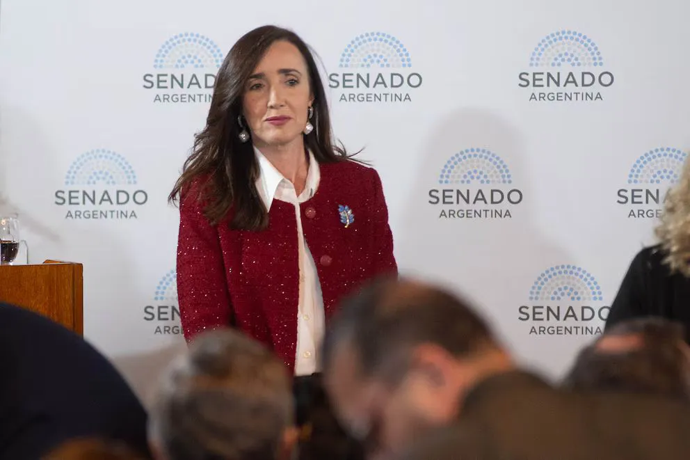 CMOYSMSTC5CV3JUHP4TIGUFOGA