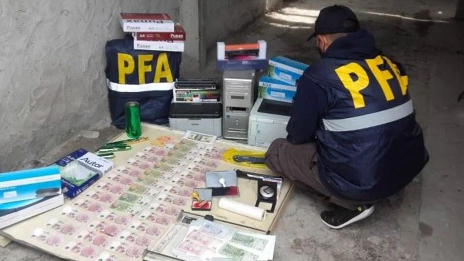 banda-billetes-falsos
