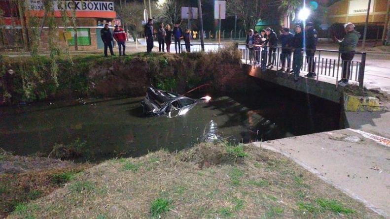 accidente canal velez sarsfield barrio comercial