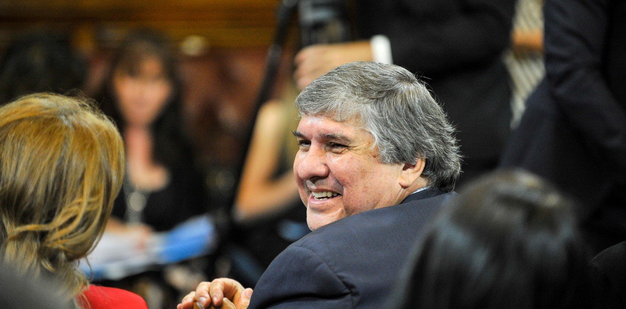 jose-mayans-en-la-reunion___Ssydcxbw_1256x620__1