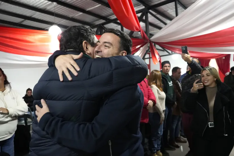 de-loredo-abrazo