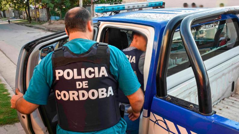 tres-policias-detenidos-santa-rosa-de-calamuchita-golpes-adolescentes