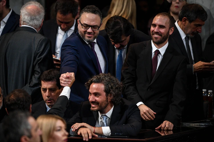 KULFAS Y GUSMÁN
