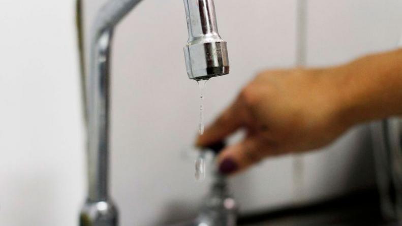restringen-servicio-agua-cordoba