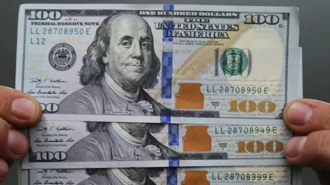 100-dolaress