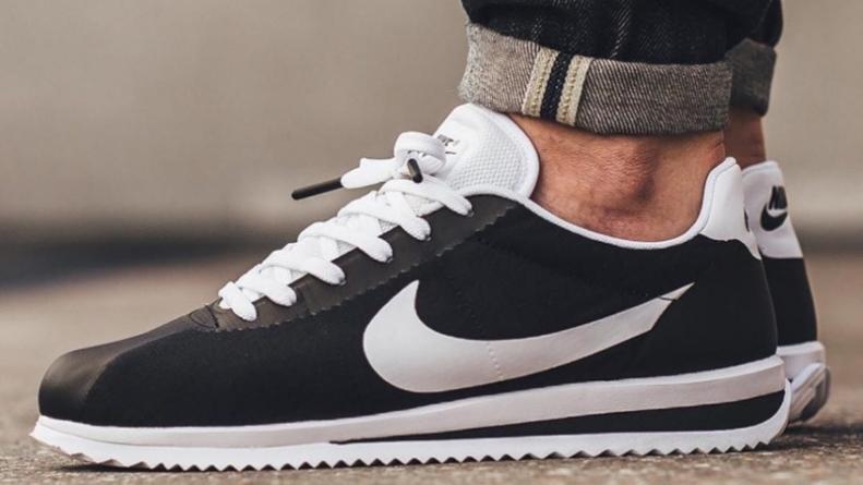 zapatillas deportivas robo