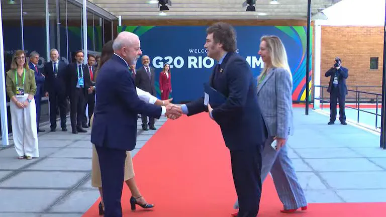 NOY7UJ7AO5ERHARB2GTR3ROK6U