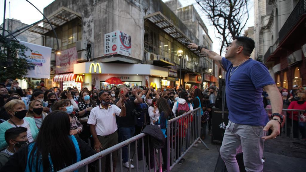 multimedia.normal.b4d6713b4abbdfcb.6c61206e6f636865206465206c617320706561746f6e616c65735f6e6f726d616c2e6a706567