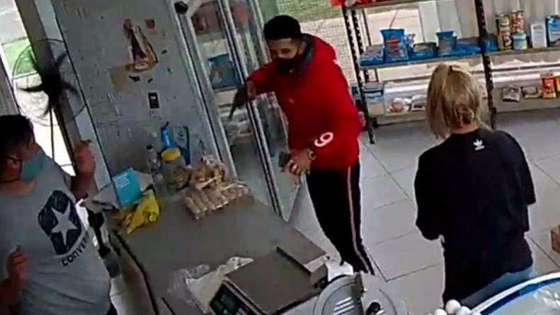robo-marques-sobremonte-punta-pistola-video