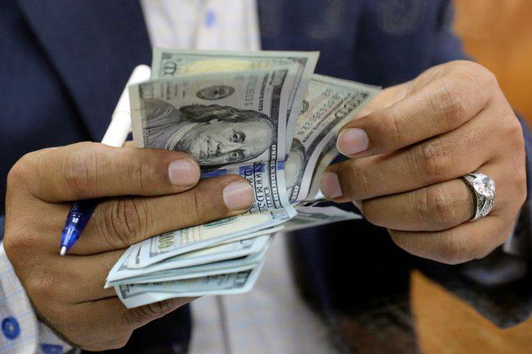 DÓLAR