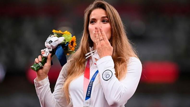 atleta-polaca-subastó-su-medalla-de-plata