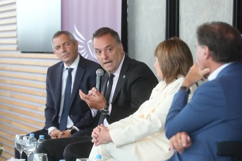 JIWUZQ3TO5BBBHFE5Z6SQDNZIA