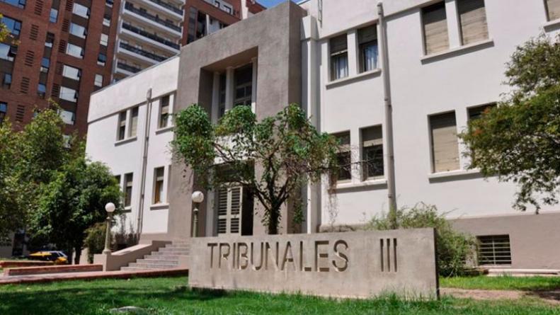 mujer-policia-cordoba-atacada-ladrones-indemnizacion-gobierno