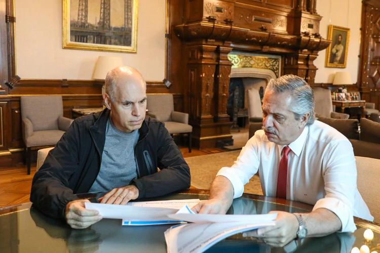 ALBERTO Y LARRETA