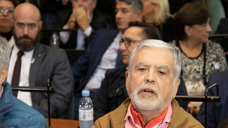 JULIO DE VIDO