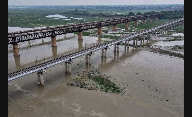 India-Rio-Ganges-Cadaveres-Coronavirus (3)