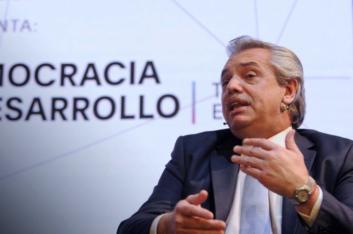 ALBERTO FERNÁNDEZ