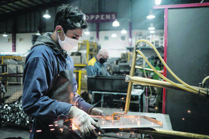 INDUSTRIA