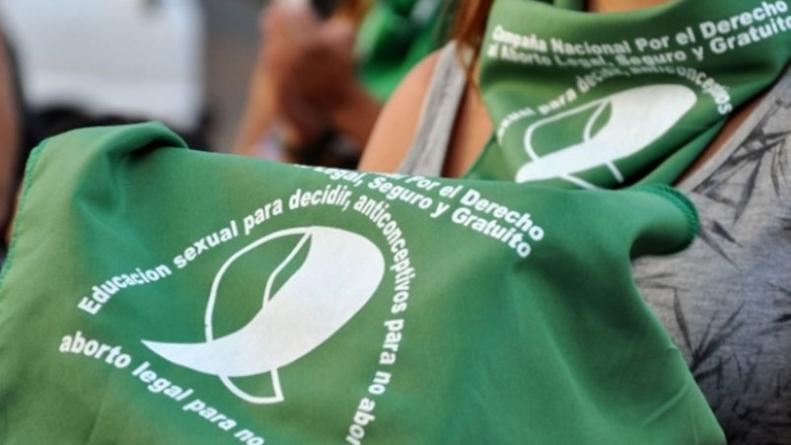 agresion-cordobesa-pañuelo-verde-centro