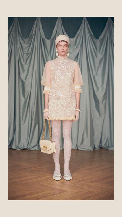 adios-a-la-simpleza-de-valentino-la-primera-coleccion-de-alessandro-michele-como-director-creativo-1821014