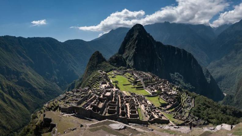 turistas machu picchu