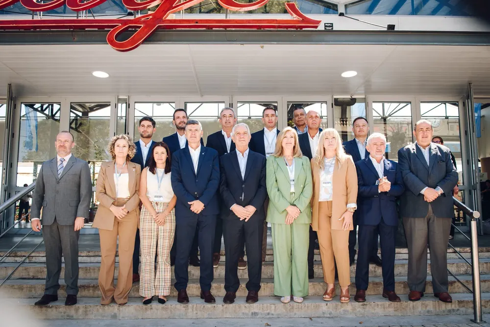 multimedia.grande.a706e08d3263b552.Z3JhbmRlLndlYnA=