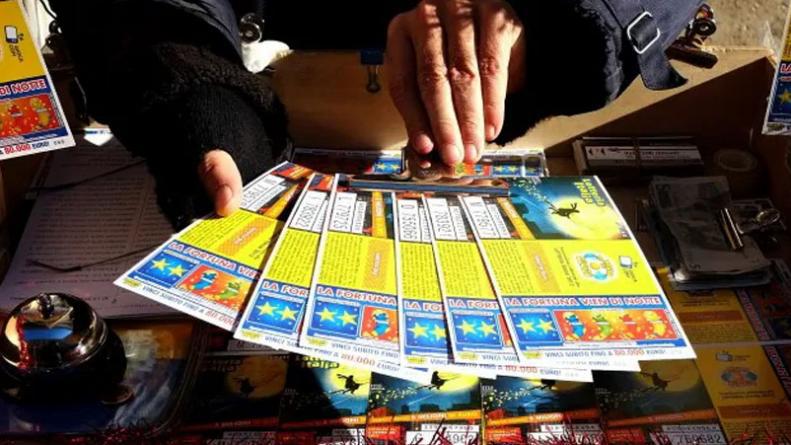 premio-loteria-italia-agenciero-huida-boleto